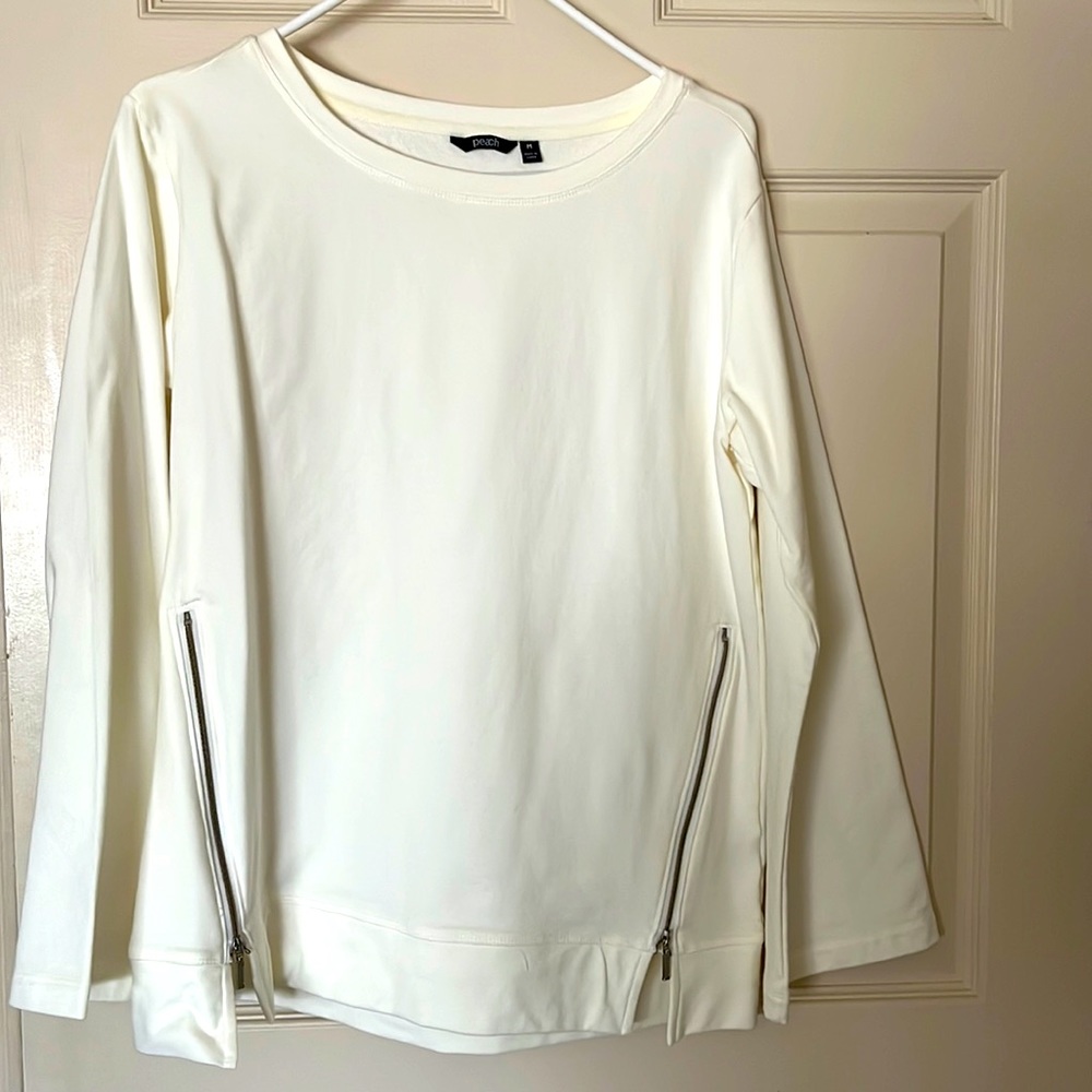Peach white sweatshirt with zipper accents